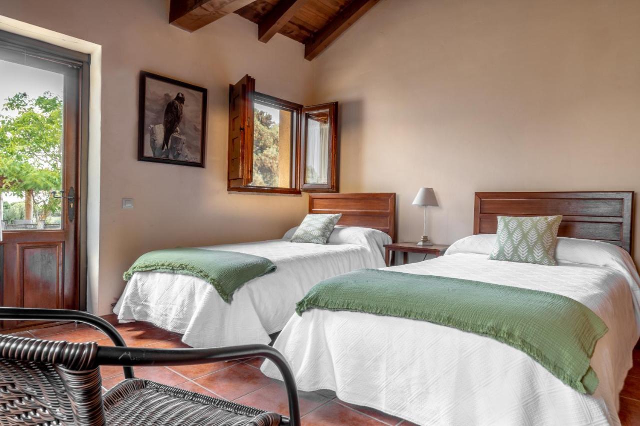Eco-Lodge En La Reserva Privada Campanarios De Azaba - Proyecto De Conservacion Espeja Dış mekan fotoğraf