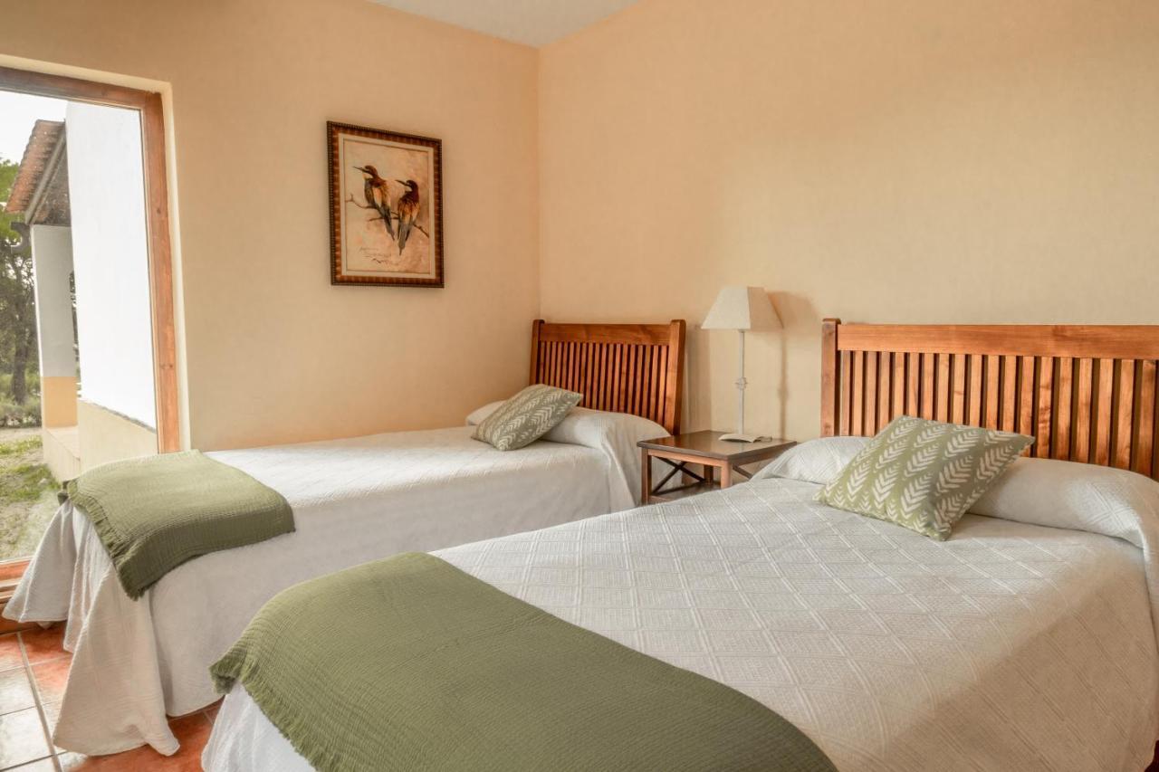 Eco-Lodge En La Reserva Privada Campanarios De Azaba - Proyecto De Conservacion Espeja Dış mekan fotoğraf