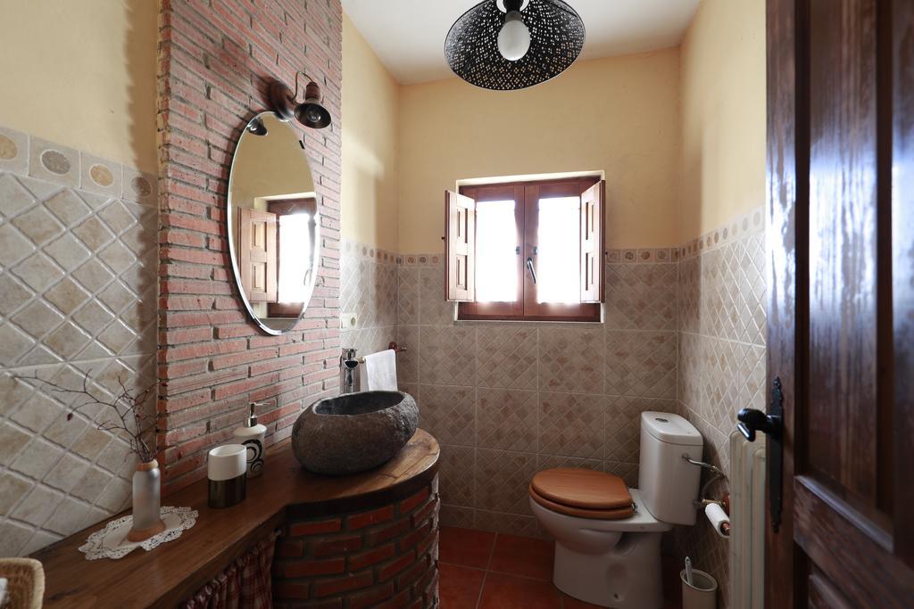 Eco-Lodge En La Reserva Privada Campanarios De Azaba - Proyecto De Conservacion Espeja Dış mekan fotoğraf