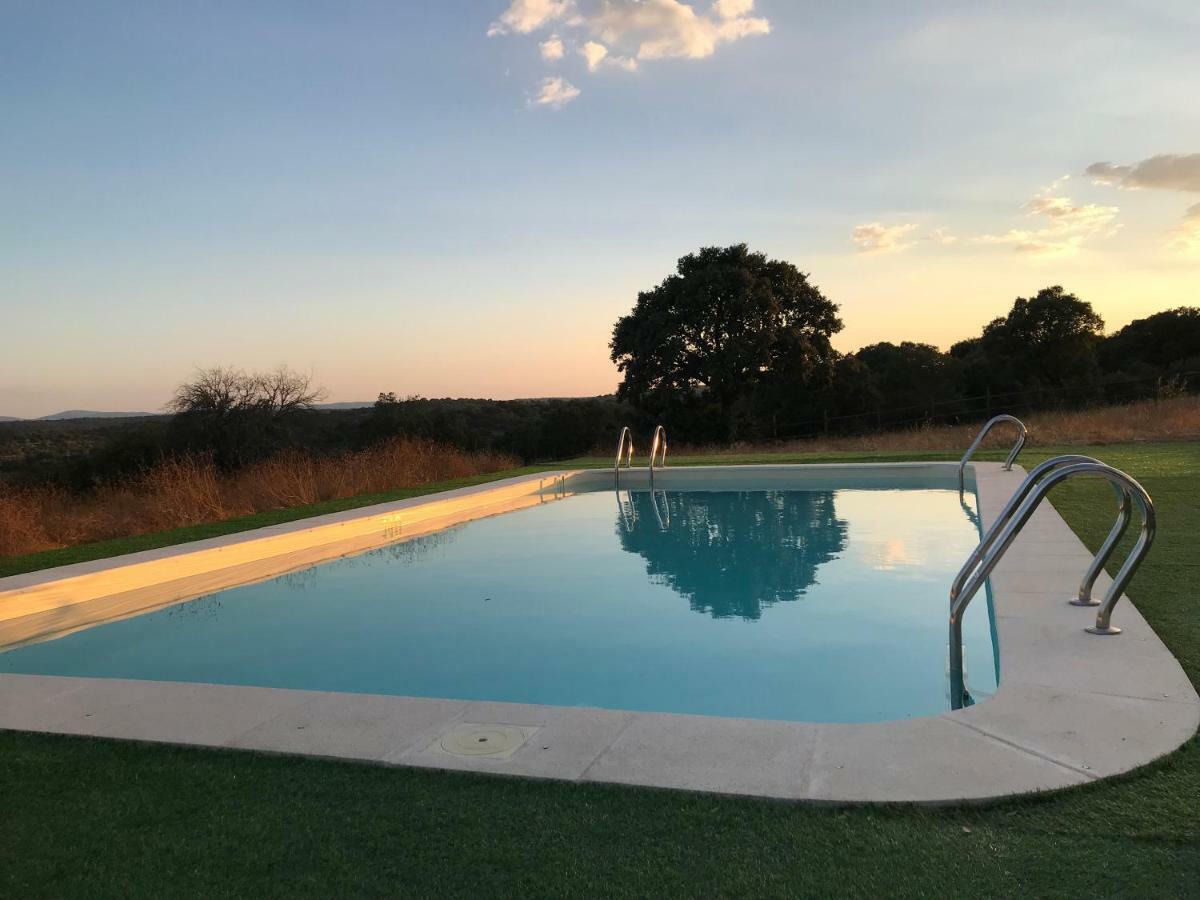 Eco-Lodge En La Reserva Privada Campanarios De Azaba - Proyecto De Conservacion Espeja Dış mekan fotoğraf